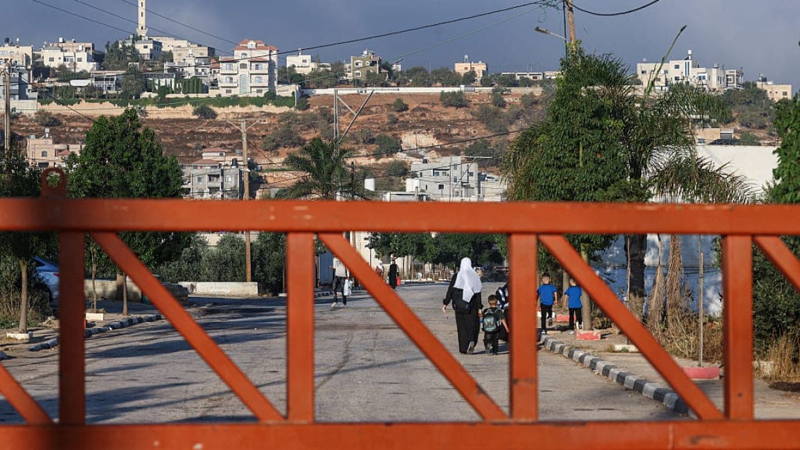 Settlers From New Outpost Besiege Three Qusra Homes, Cut Power and Water for a Month