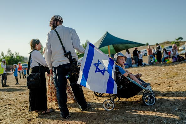 Ben-Gvir Expands Gun Licences to 11 More West Bank Settlements Days Before Israeli Elections